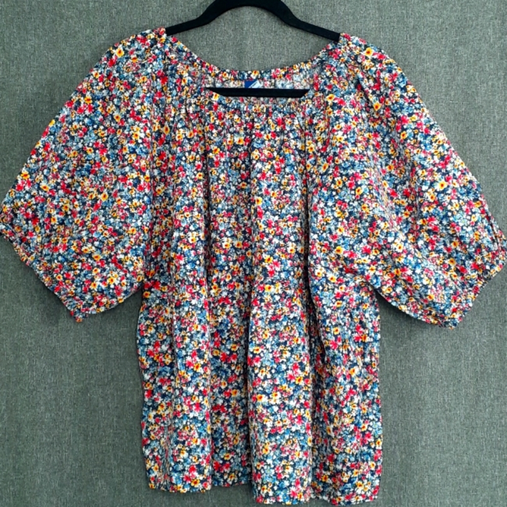 Preloved Old Navy SS Puff Sleeve Blue Multi Floral Top XXL